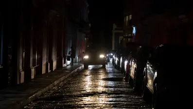 Porto Riko karanlığa gömüldü: Elektrik kesintileri sürüyor