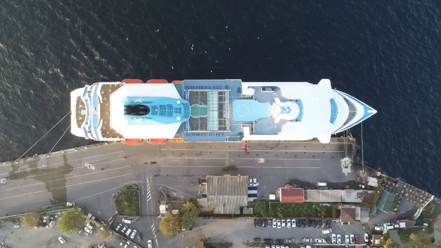 9 katlı dev kruvaziyer gemisi İstanbul'da 4