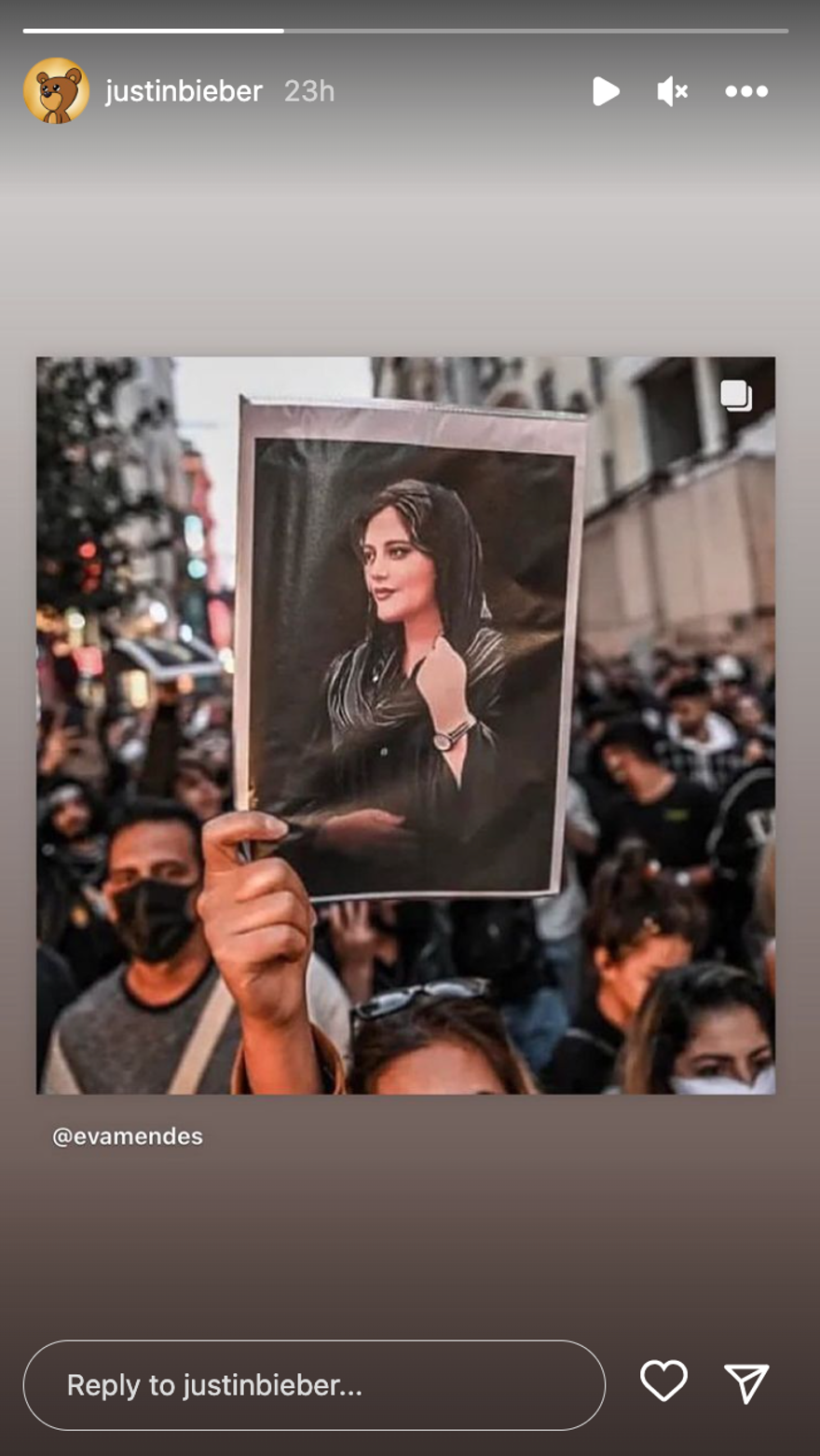 İranlı Mahsa Amini'nin ölümüne ünlü isimlerden gelen tepkiler 4