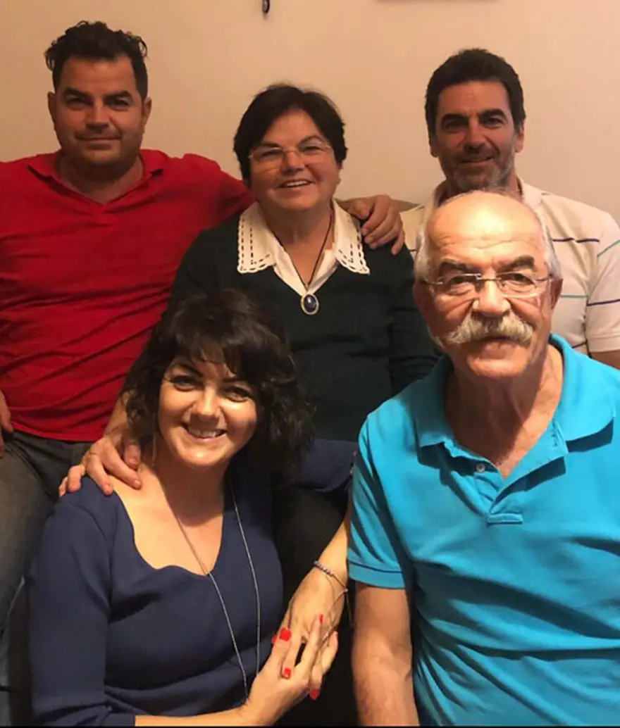 Hayatını kaybeden Türkiye'nin ilk erkek güzeli Karahan Çantay'ın kardeşi Ceyhan Betül Çantay konuştu 2