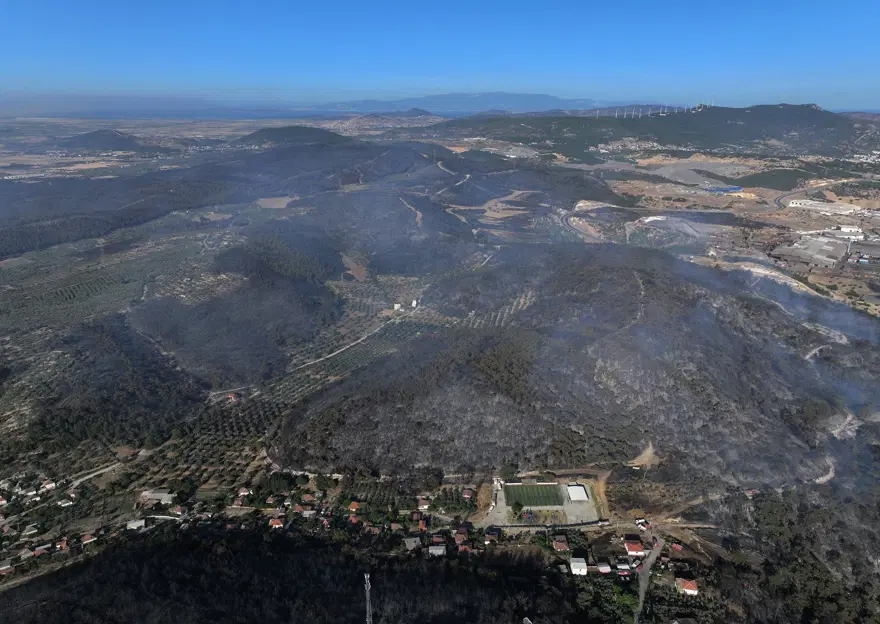 İzmir'i yakan hata! 11 saat boyunca alev alev yandı, bir kişi gözaltında 5