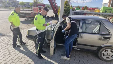 Çaldıkları otomobille drift atan 4 kişi gözaltına alındı