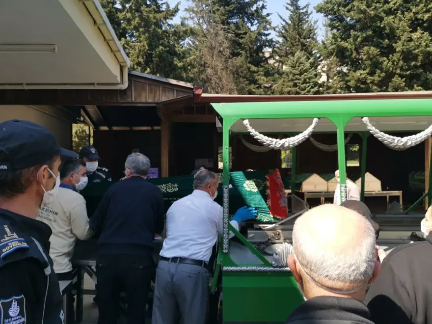 Ünlü modacı Nur Yerlitaş son yolculuğuna uğurlandı 6