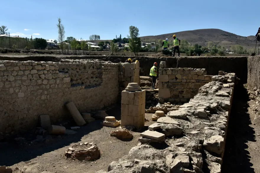Satala Antik Kenti'ndeki kazılarda 5 bin yıllık bulgulara rastlandı 4