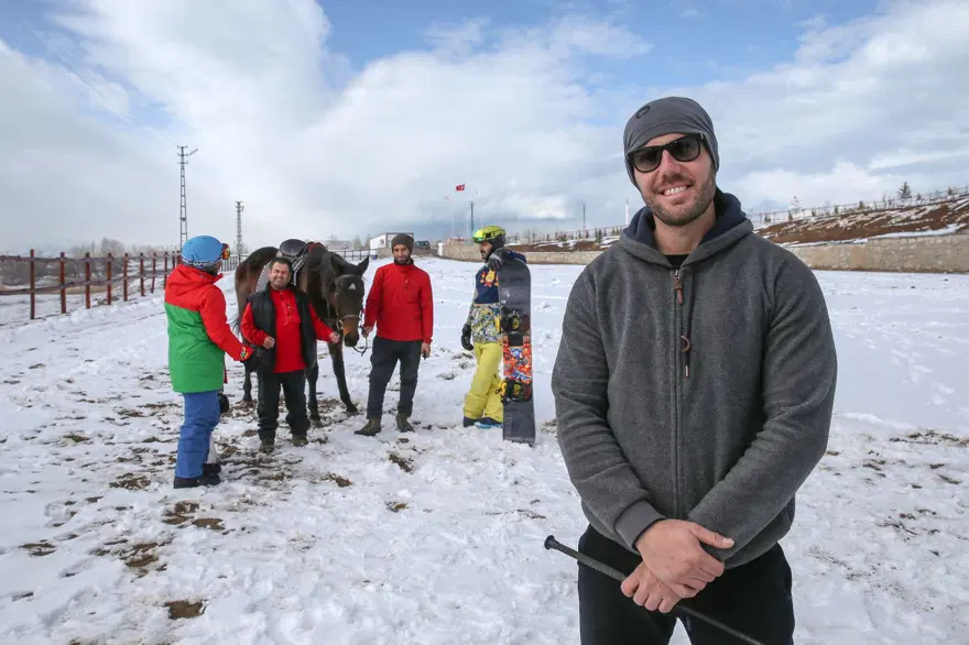 Van'da "Atlı snowboard" heyecanı 17 Van'da "Atlı snowboard" heyecanı 17