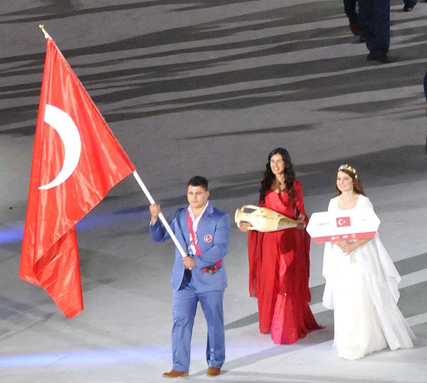 Rio'da Türkiye'nin bayrağını milli güreşçi Rıza Kayaalp taşıyacak
