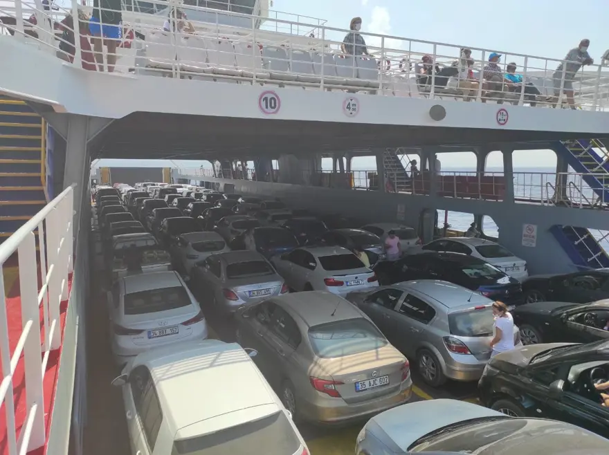 Bozcaada'ya akın akın geliyorlar 7