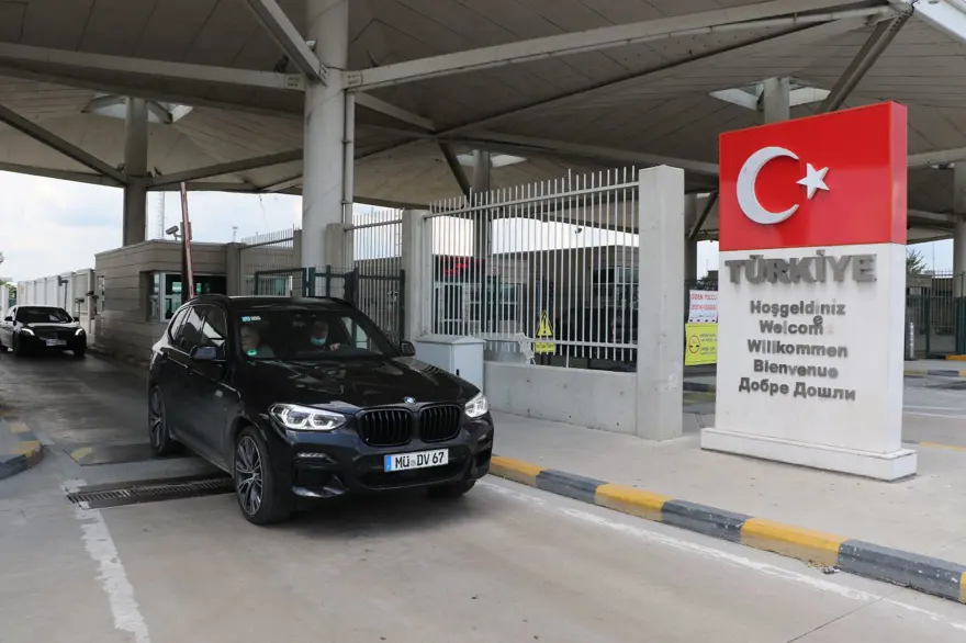 Kapıkule'de rakamlar açıklandı: 1 ayda 102 bin 586 yolcu 10 Kapıkule'de rakamlar açıklandı: 1 ayda 102 bin 586 yolcu 10
