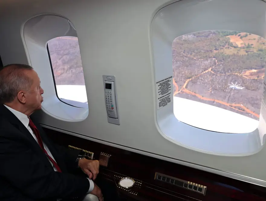 Marmaris'te orman yangını: Alevlerle mücadelede 2. gün 9 Marmaris'te orman yangını: Alevlerle mücadelede 2. gün 9