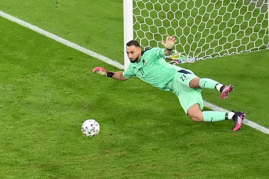 EURO 2020'nin en iyi oyuncusu Donnarumma 