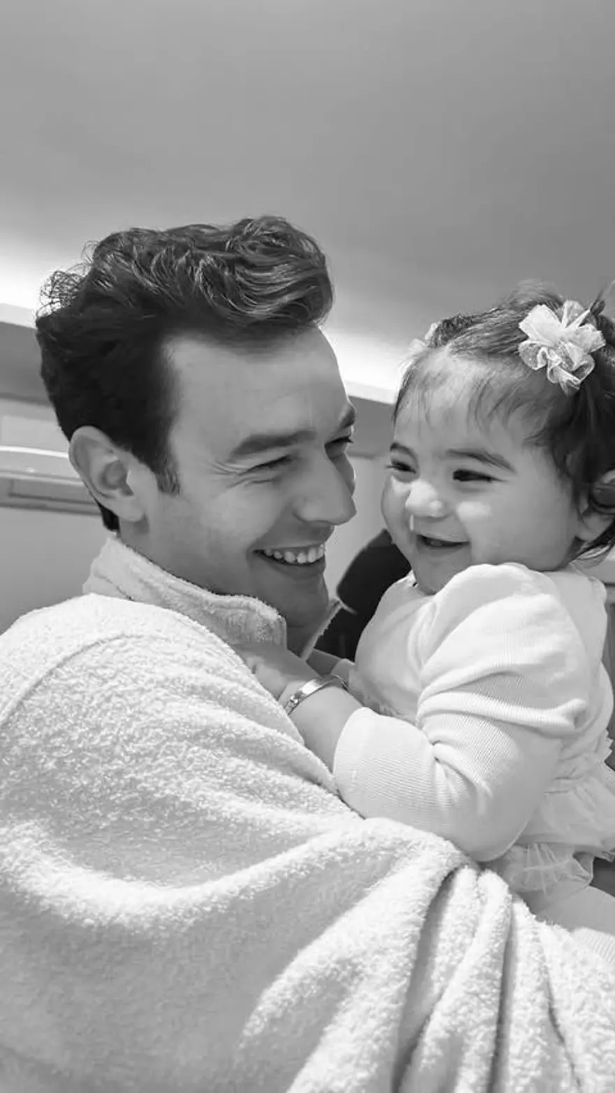 Sen Ağlama İstanbul'un yıldızı Aytaç Şaşmaz paylaştı: Seni çok seviyoruz 4