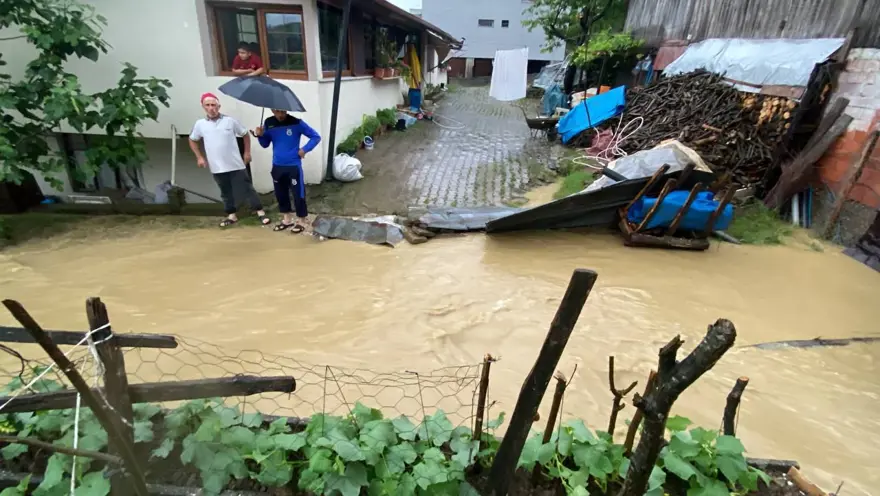 Batı Karadeniz'i yine sel vurdu 63