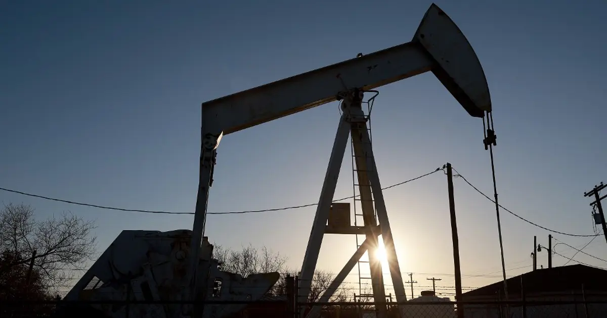 Körfez petrol üretimini onarmaya çalışıyor