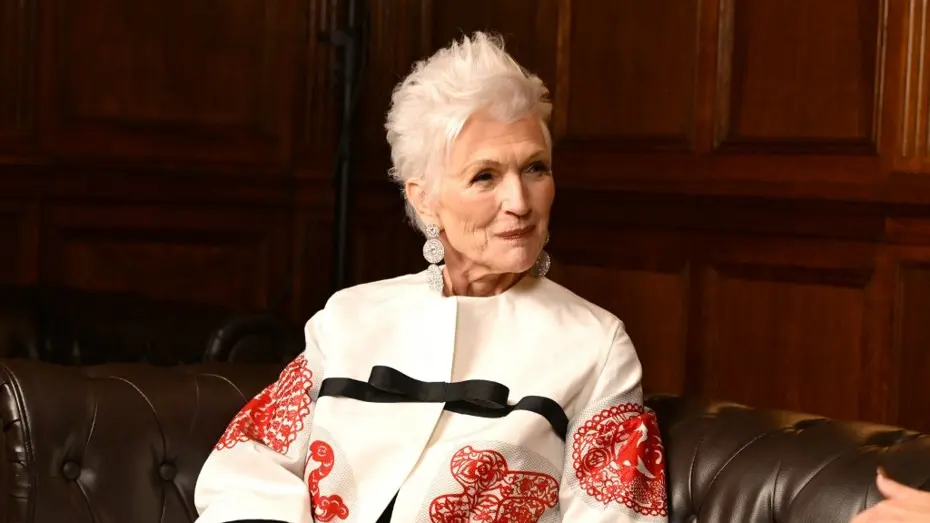 Elon Musk'un annesi Maye Musk, İstanbul'da okurlarıyla buluştu