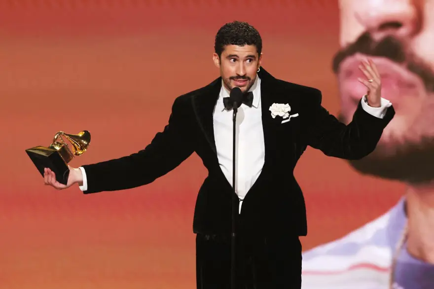 PROTESTOLAR KIRMIZI HALIYI SALLADI 2