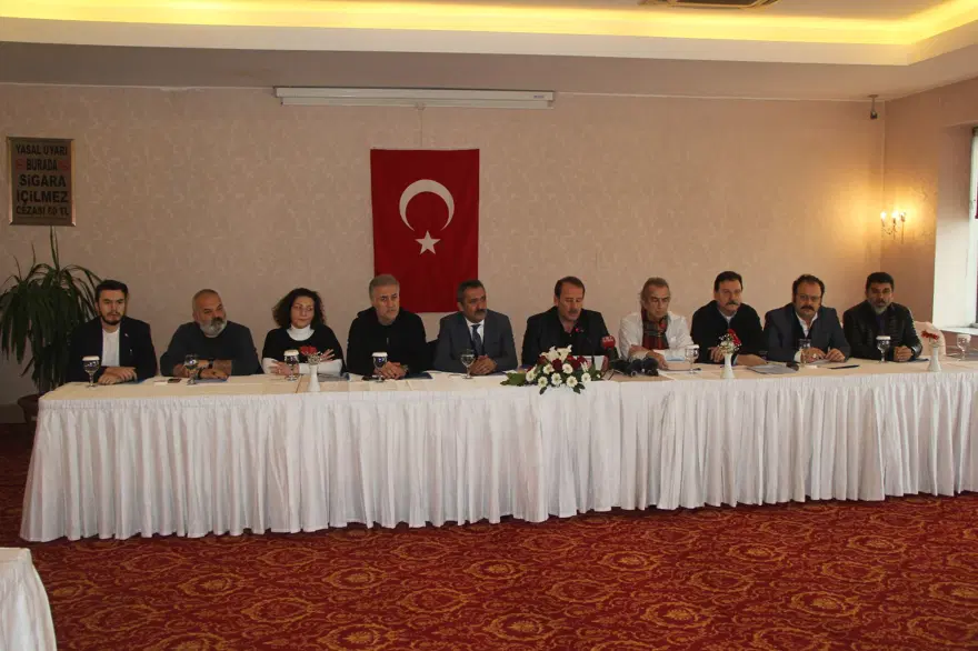 Sanatçılar, Zeytin Dalı Harekatı'na destek için Suriye sınırına gitti 1