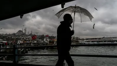 Dikkat! Sıcaklık düşüyor, üç gün sürecek yağmur geliyor: İstanbul da listede