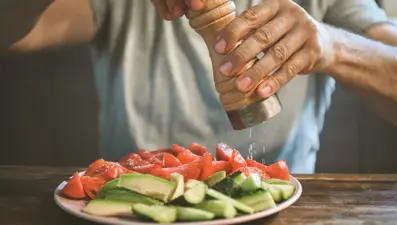 Mutfağınızdaki en büyük düşman: Böbrekleri diyalize sürüklüyor