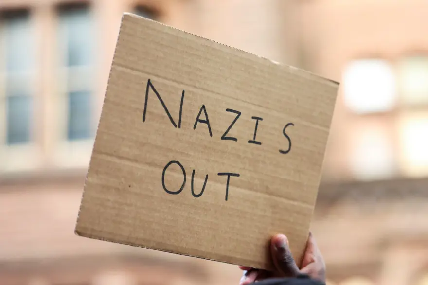 "İNGİLİZ SAVUNMA LİGİ"NİN ROLÜ 11 "İNGİLİZ SAVUNMA LİGİ"NİN ROLÜ 11