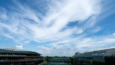Tenis klasiği Wimbledon tartışmaların gölgesinde başlıyor