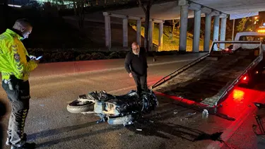Bursa'da iş makinesine çarpan motosikletin sürücüsü ağır yaralandı