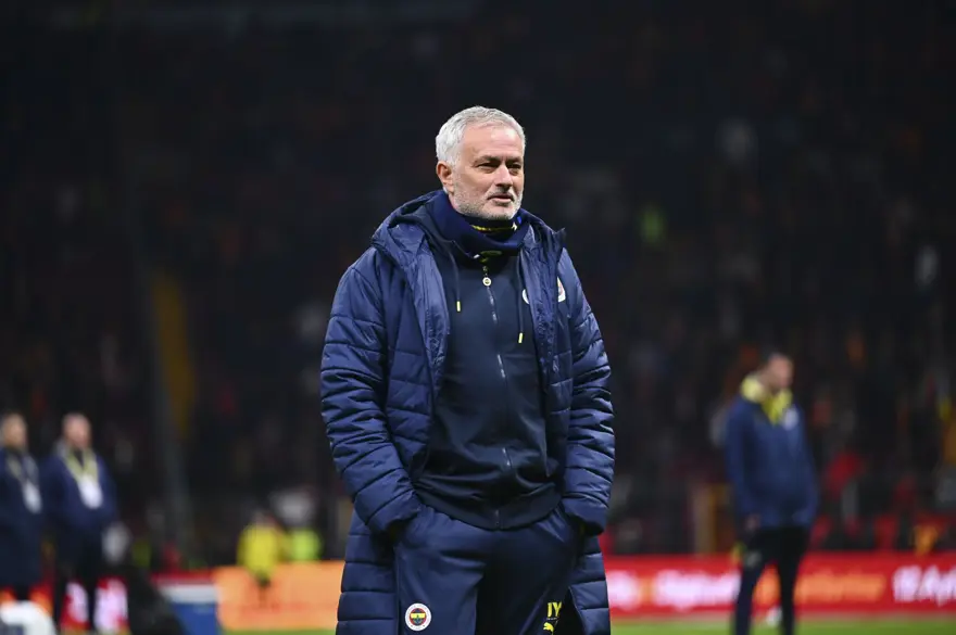 Mourinho derbideki ırkçılık iddialarının ardından konuştu: "Bana saldırma şekilleri akıllıca değildi, nasıl bu kadar alçalabildiler?" 1