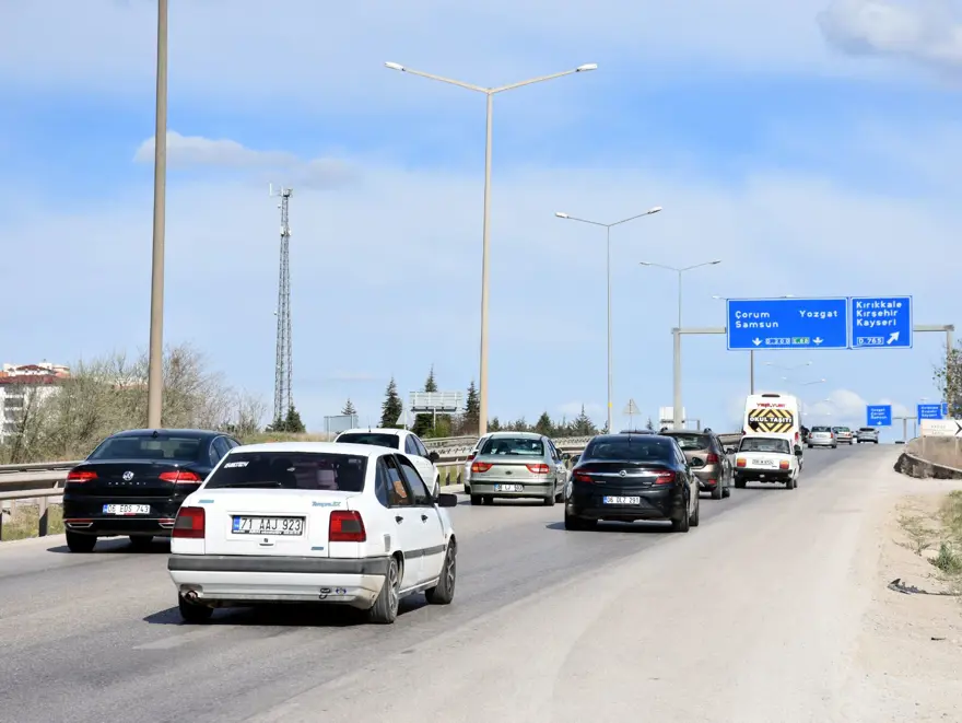43 ilin geçiş güzergahında bayram yoğunluğu 17