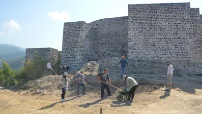 Anadolu'nun 2'nci büyüğü tarihi Niksar Kalesi'nde kazı çalışmaları başladı