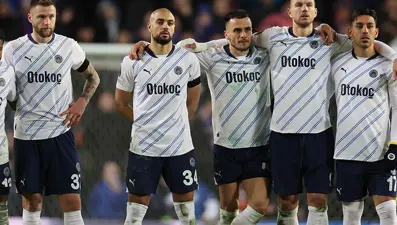 Fenerbahçe TFF'ye bildirdi: Yıldız ismin sözleşmesi feshedildi