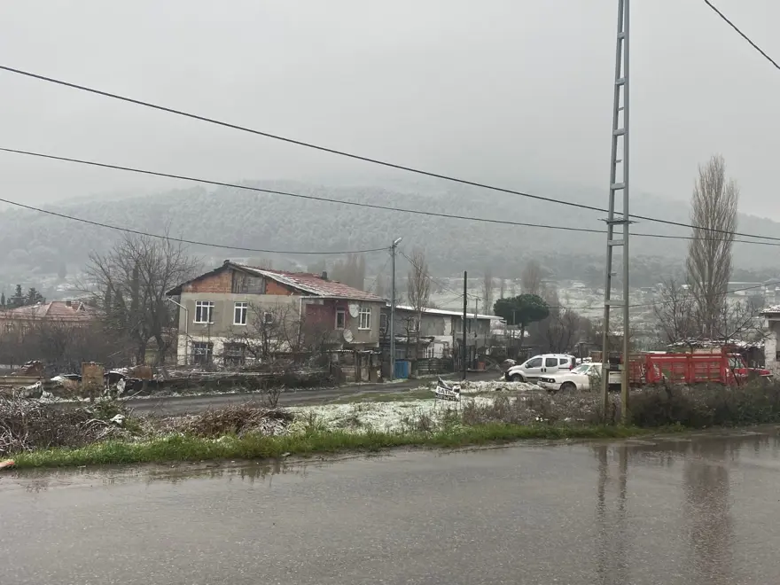 İstanbul'a yılın ilk karı düştü 19 İstanbul'a yılın ilk karı düştü 19