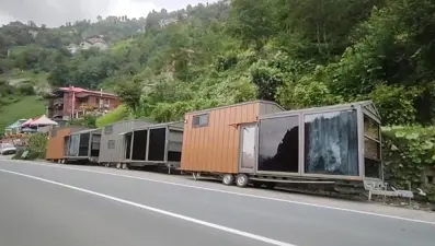 Rize'de sel sonrası bungalovlar sökülüyor