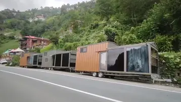 Rize'de sel sonrası bungalovlar sökülüyor