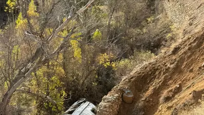 Öğrenci servisi uçuruma yuvarlandı: Çok sayıda yaralı