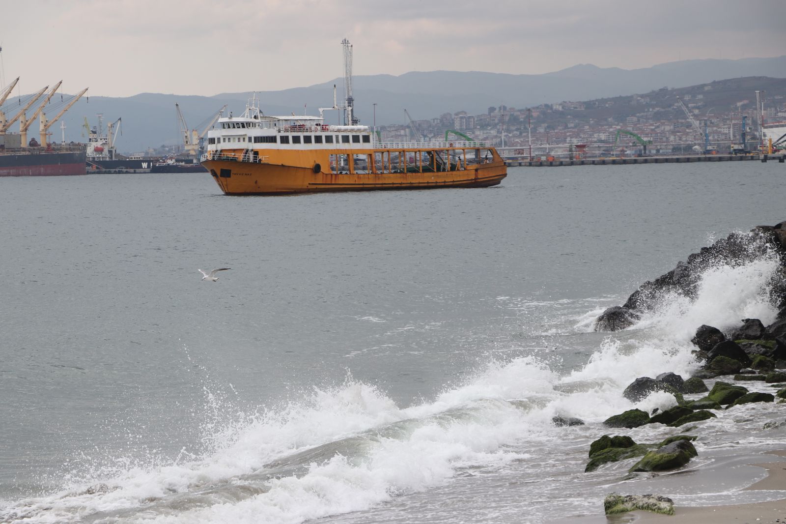 Tekirdağ'da deniz ulaşımına poyraz engeli