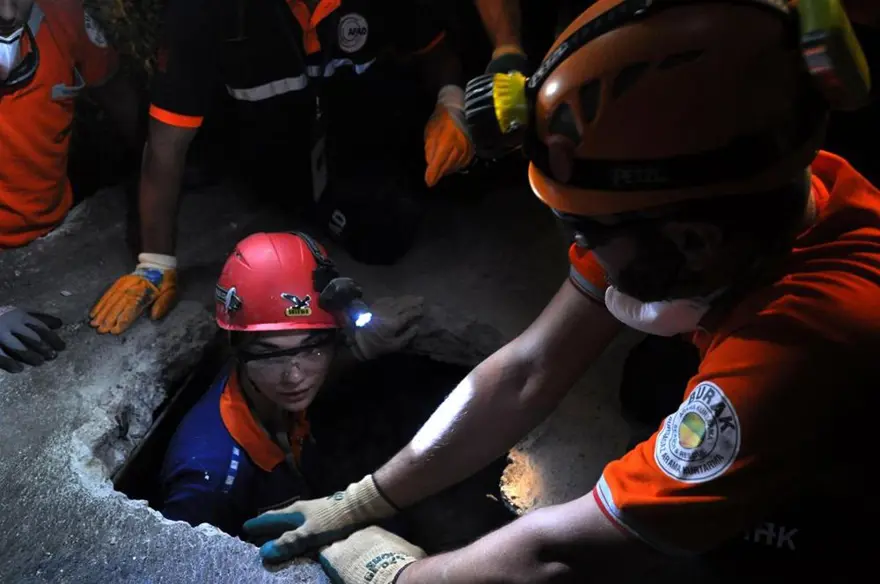Gerçeği aratmayan deprem tatbikatı 19