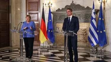 Merkel'den Atina'ya veda ziyareti