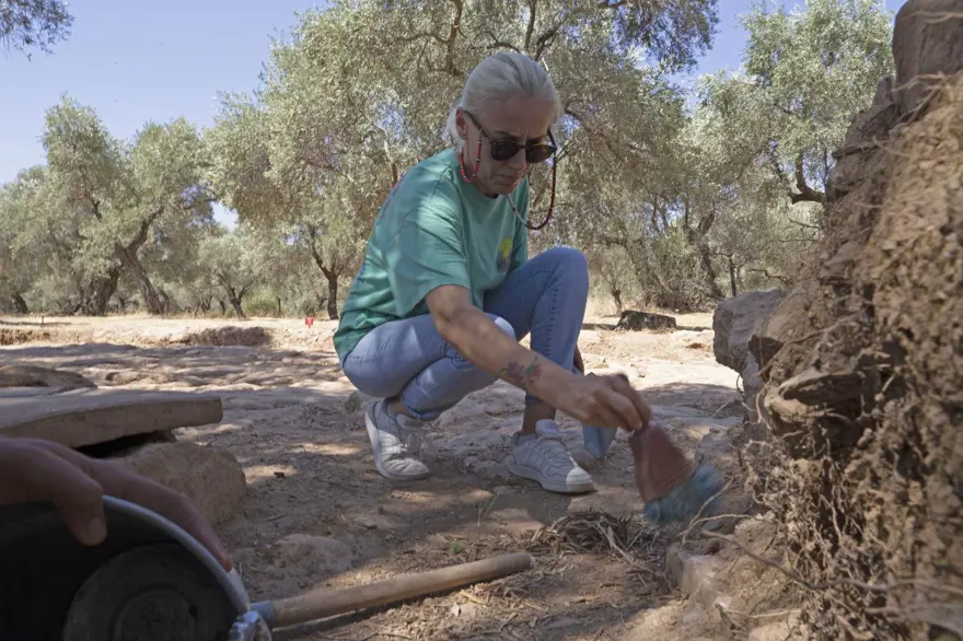 Aydın'daki Nysa Antik Kenti'nde yaklaşık bin yıllık 47 mezar bulundu 1