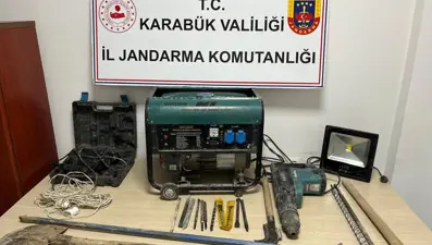 Karabük'te 4 kişi kaçak kazı yaparken yakalandı
