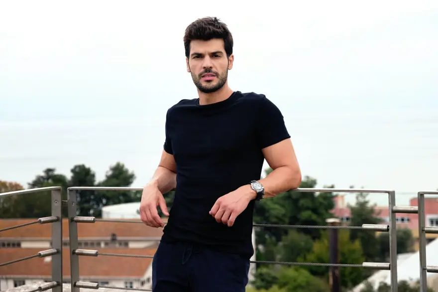 Sol Yanım'ın Selim'i Tolga Mendi: Normal hayatımda bile Selim gibi düşünüyorum 8 Sol Yanım'ın Selim'i Tolga Mendi: Normal hayatımda bile Selim gibi düşünüyorum 8