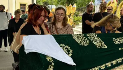 Münir Özkul'un eşi Umman Özkul son yolculuğuna uğurlandı