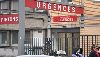 Acil servise kaldırıldı, çöp konteynerinde ölü bulundu