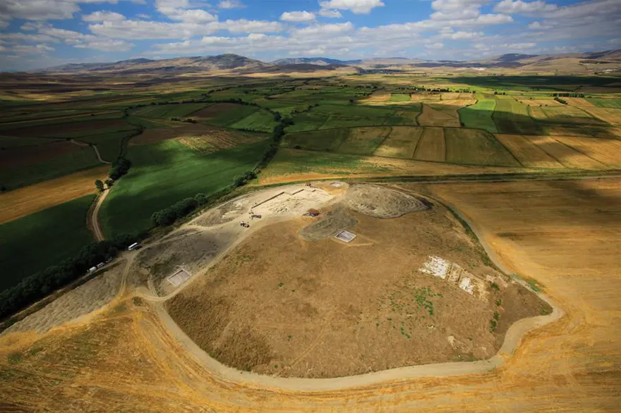 Anadolu&#x27;da öncü Türklerin ilk izleri 12