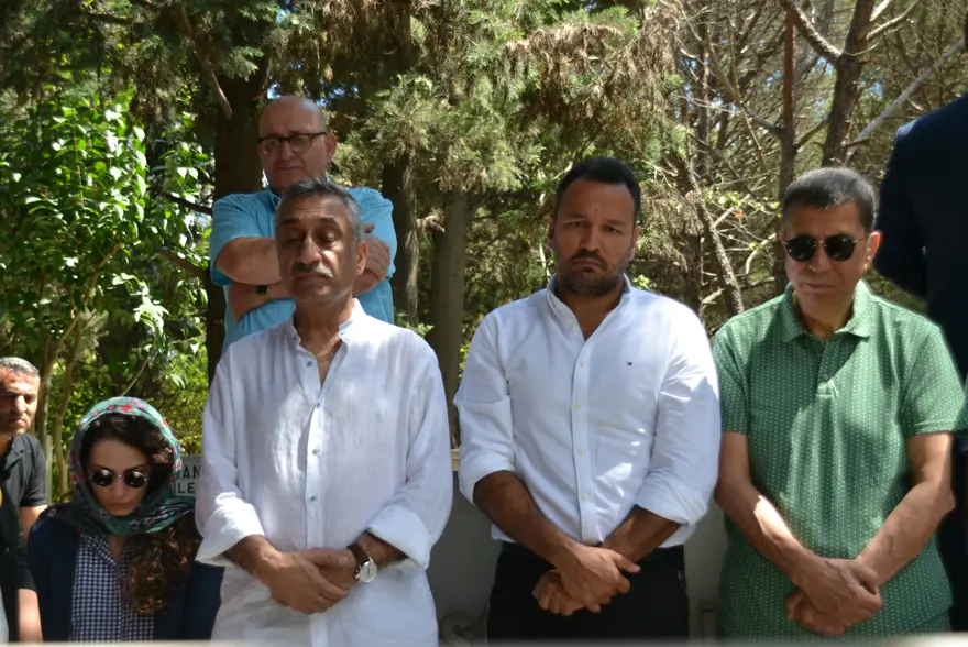 Kemal Sunal mezarı başında anıldı 5