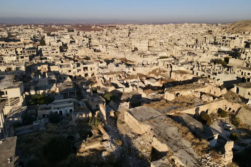 Suriye'de çatışmalar: Rus uçakları muhalifleri bombalıyor | Suriye Milli Ordusu Tel Rifat'a girdi 27