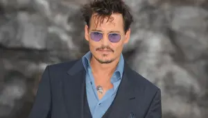 Johnny Depp Instagram'a katıldı, sosyal medyanın gündemine oturdu