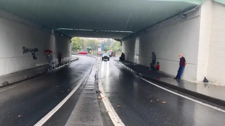 İstanbul'da sağanak yağış: Gaziosmanpaşa'da yollar göle döndü 15 İstanbul'da sağanak yağış: Gaziosmanpaşa'da yollar göle döndü 15