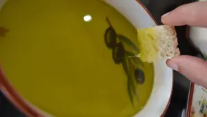 Zeytinyağının sahtesi nasıl anlaşılır? Zeytinyağının sahtesi nasıl anlaşılır?
