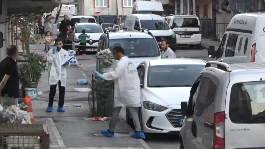 Sultangazi'de sokak ortasında silahlı saldırıya uğrayan 19 yaşındaki genç öldü 3