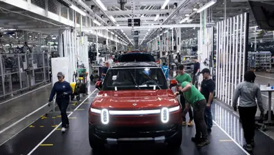 Volkswagen'den Rivian'a 5 milyar dolar yatırım: EV yazılımı için ortak girişim