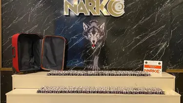 Edirne'de 9 bin 828 sentetik ecza hapı ele geçirildi